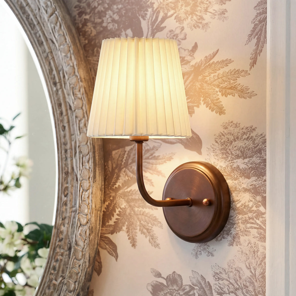 retro-pleated-fabric-iron-wall-sconce