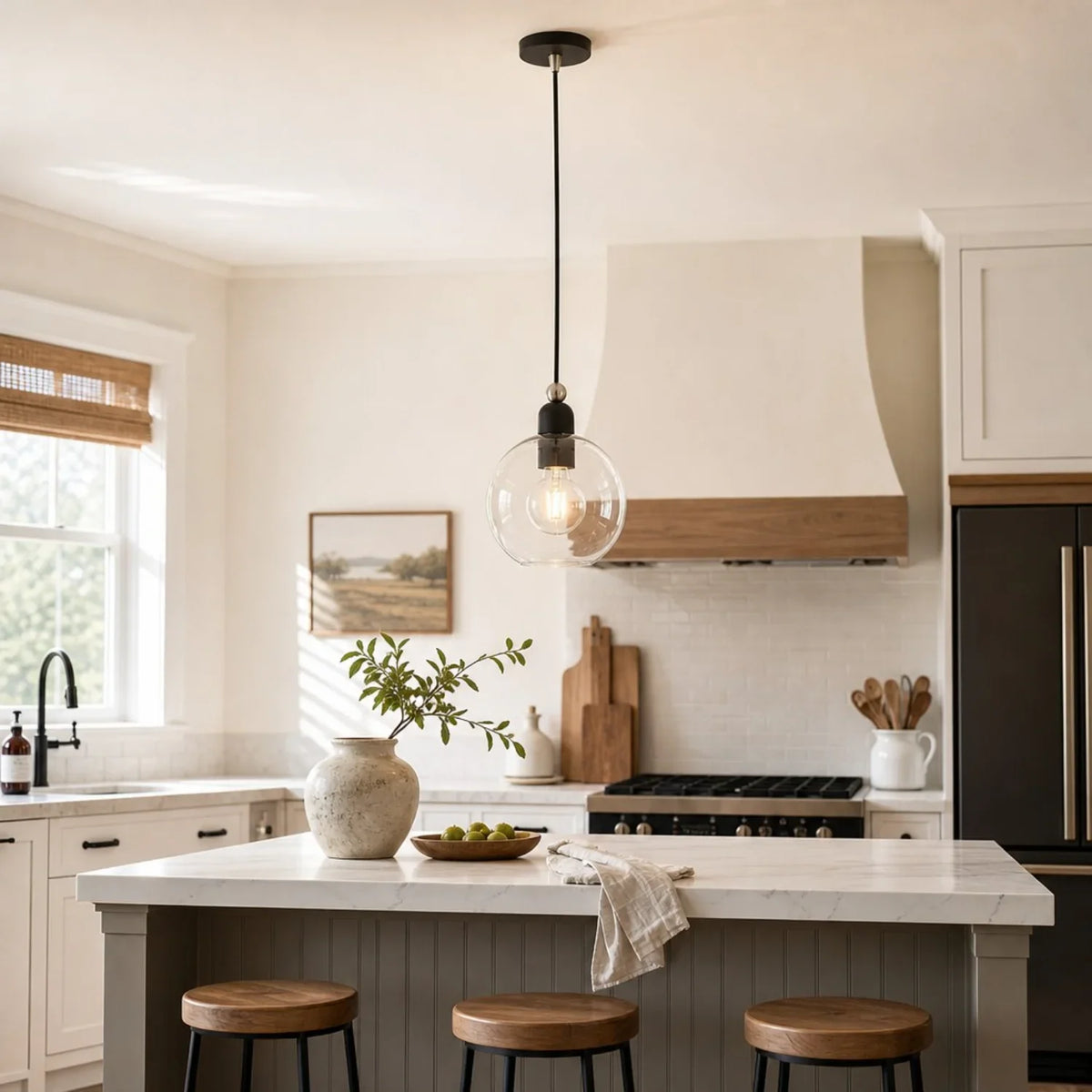 minimalist-clear-glass-dome-pendant-light