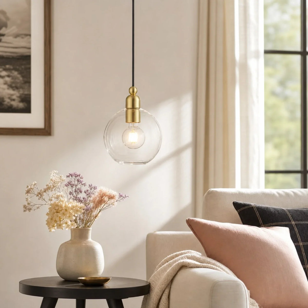 minimalist-clear-glass-dome-pendant-light