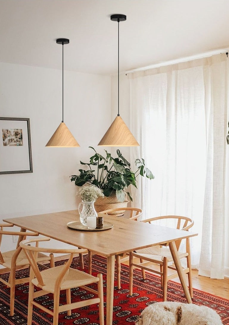 sleek-pyramid-shaped-pendant-light