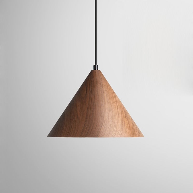 sleek-pyramid-shaped-pendant-light