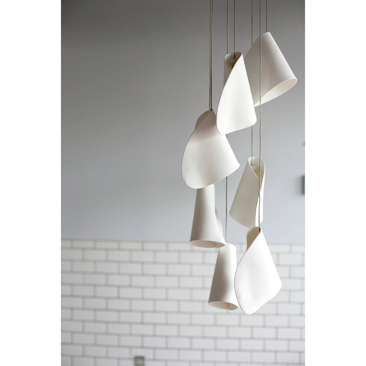 21-thin-porcelain-pendant-lamp