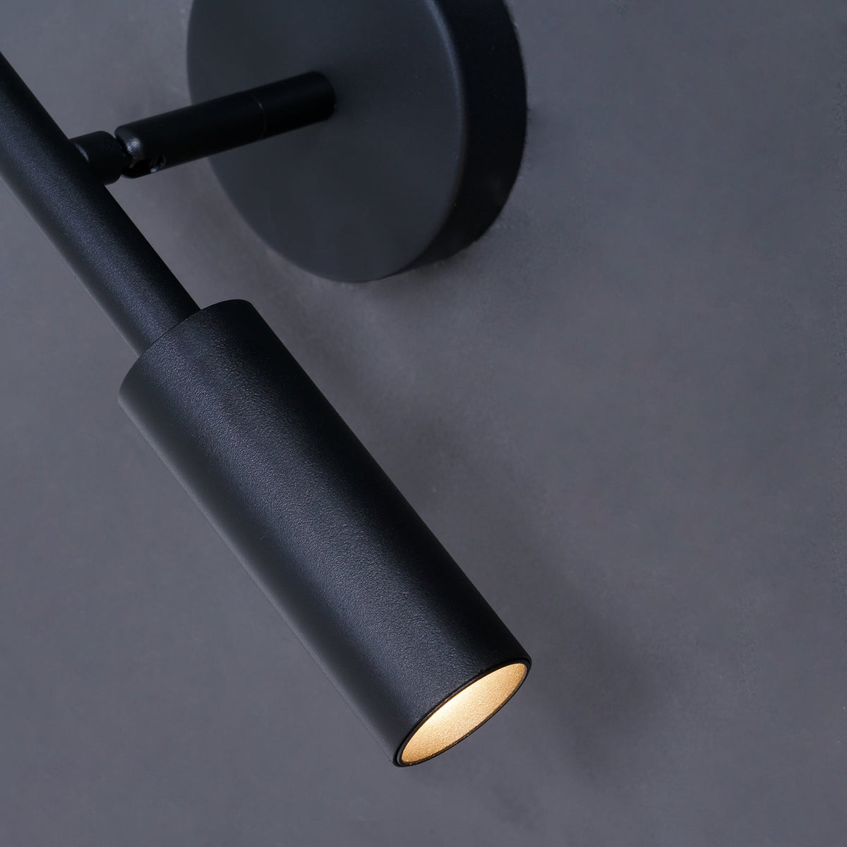 tubino-wall-lamp