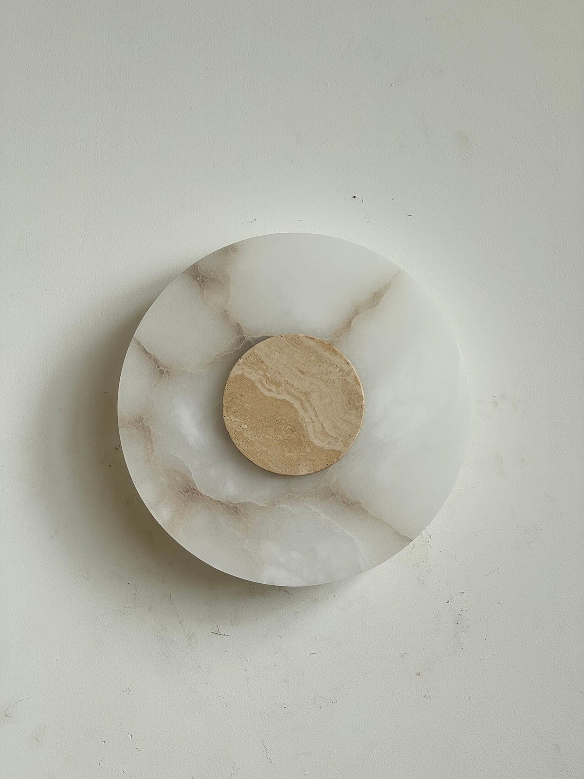 alba-alabaster-wall-lamp