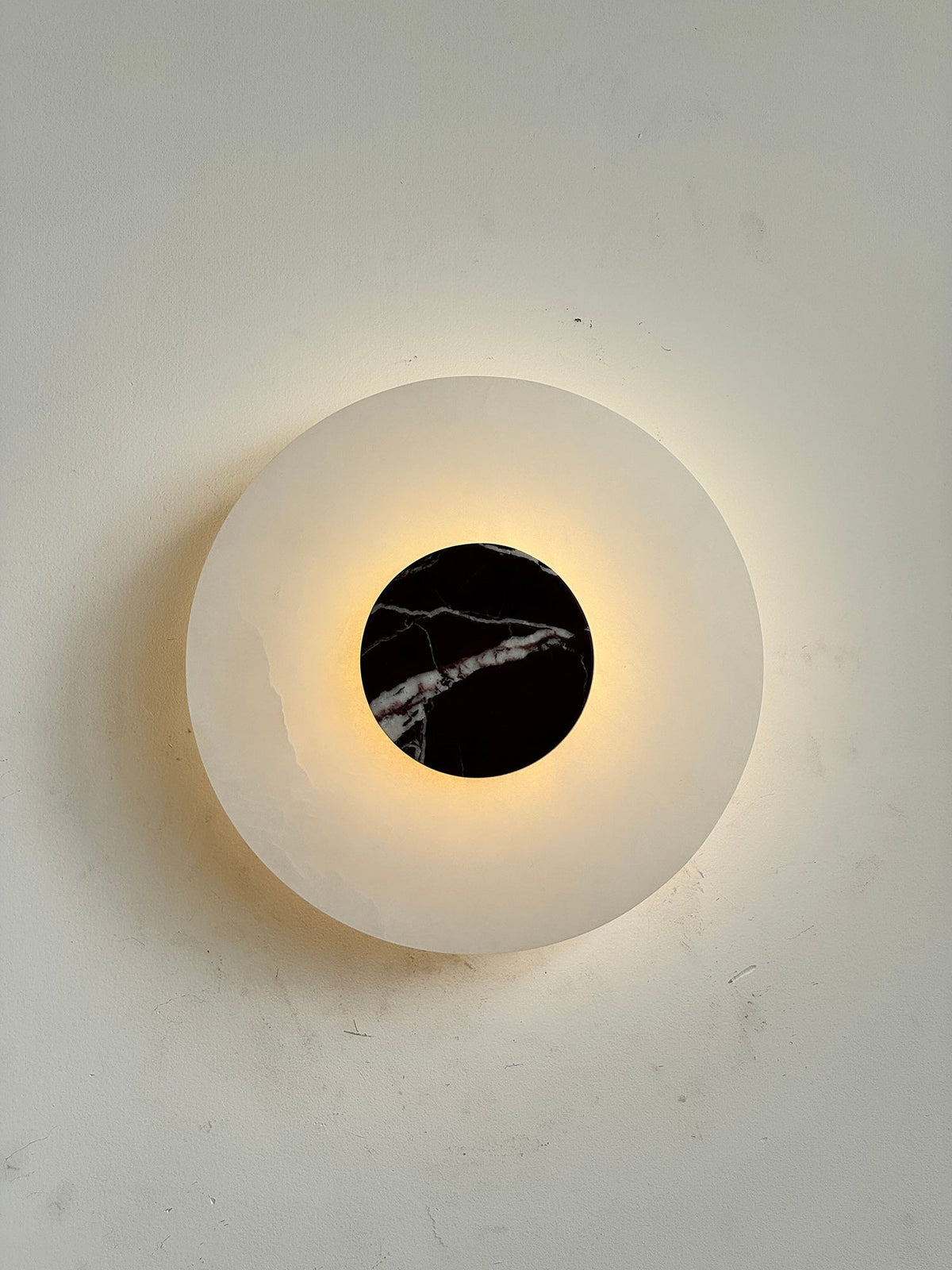alba-alabaster-wall-lamp