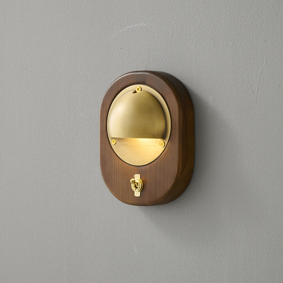 alfi-wall-lamp