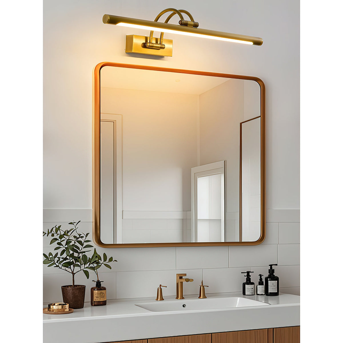 alton-brass-wall-lamp