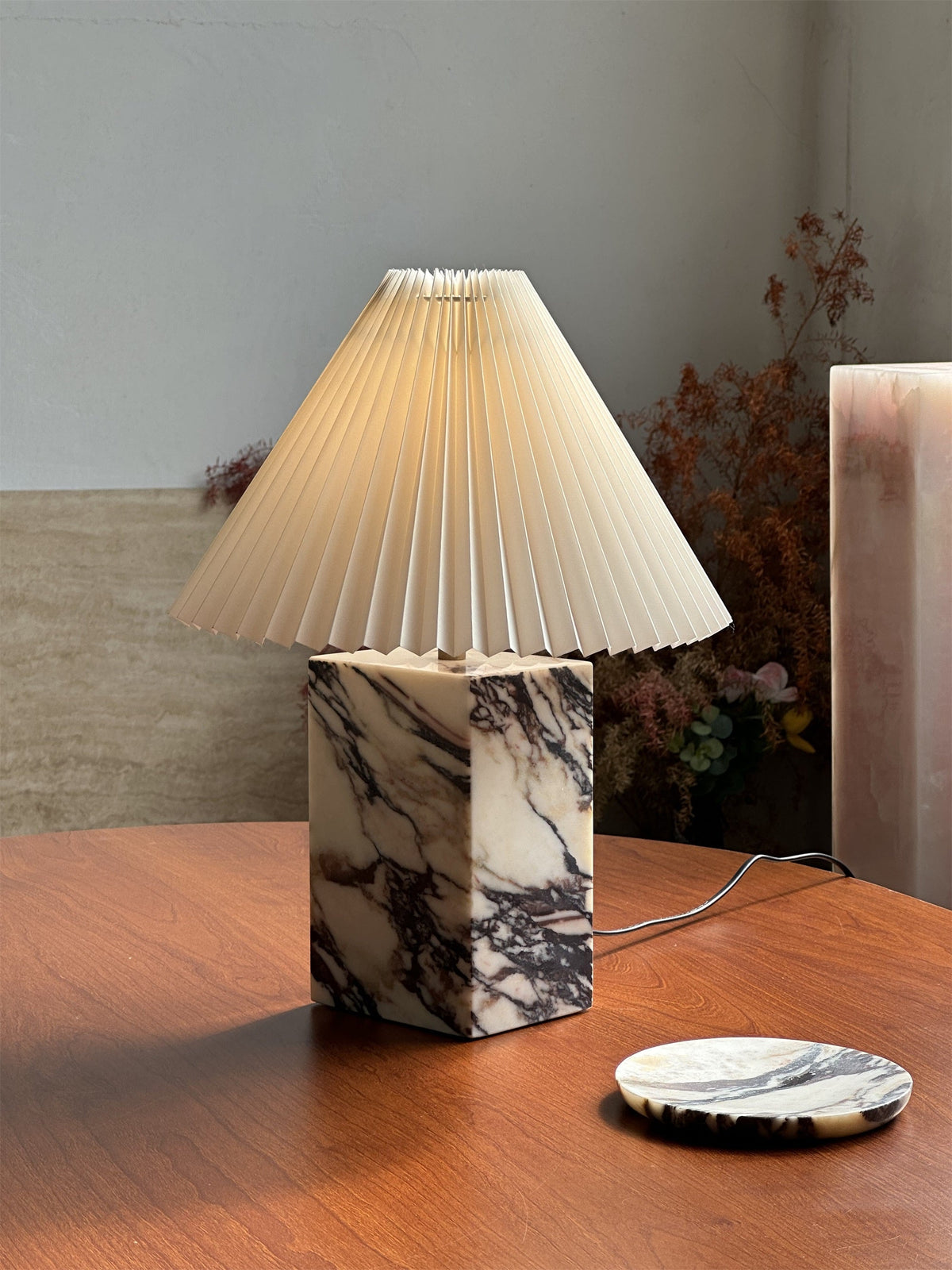 arouca-table-lamp