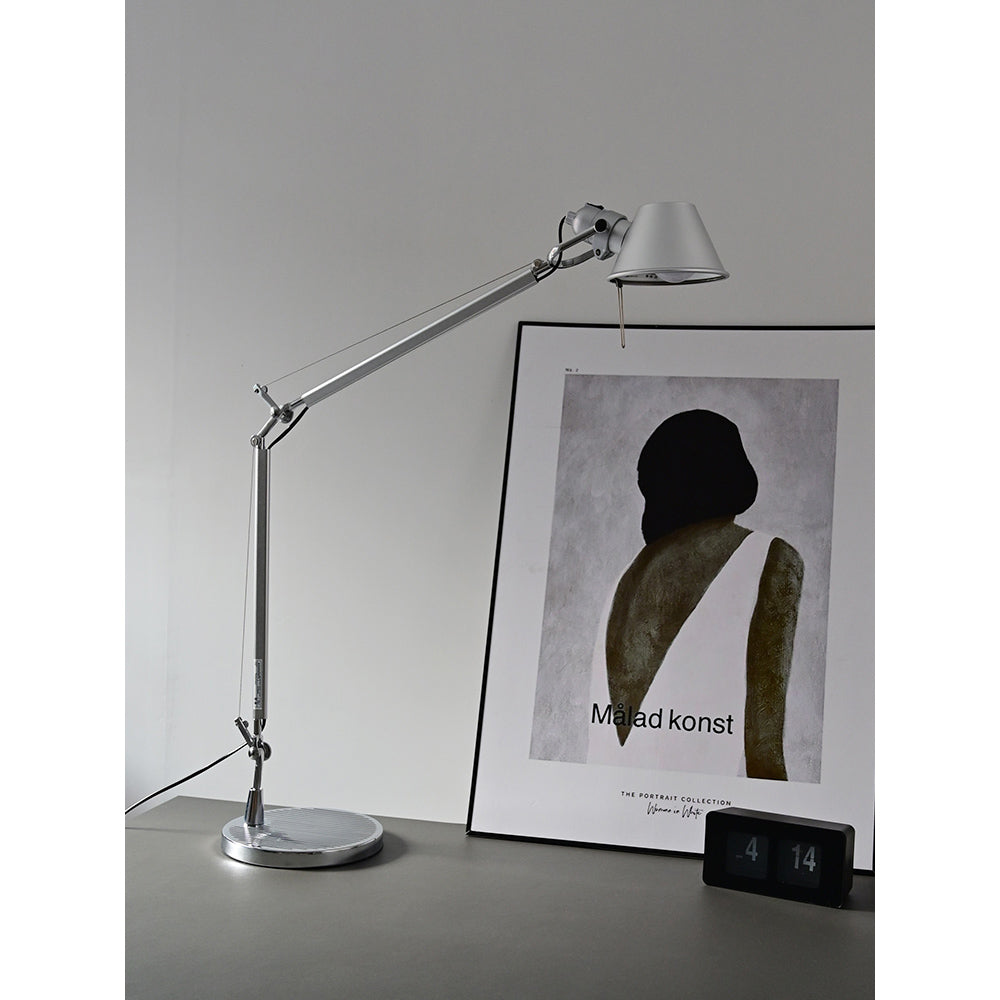 brady-rocker-arm-table-lamp