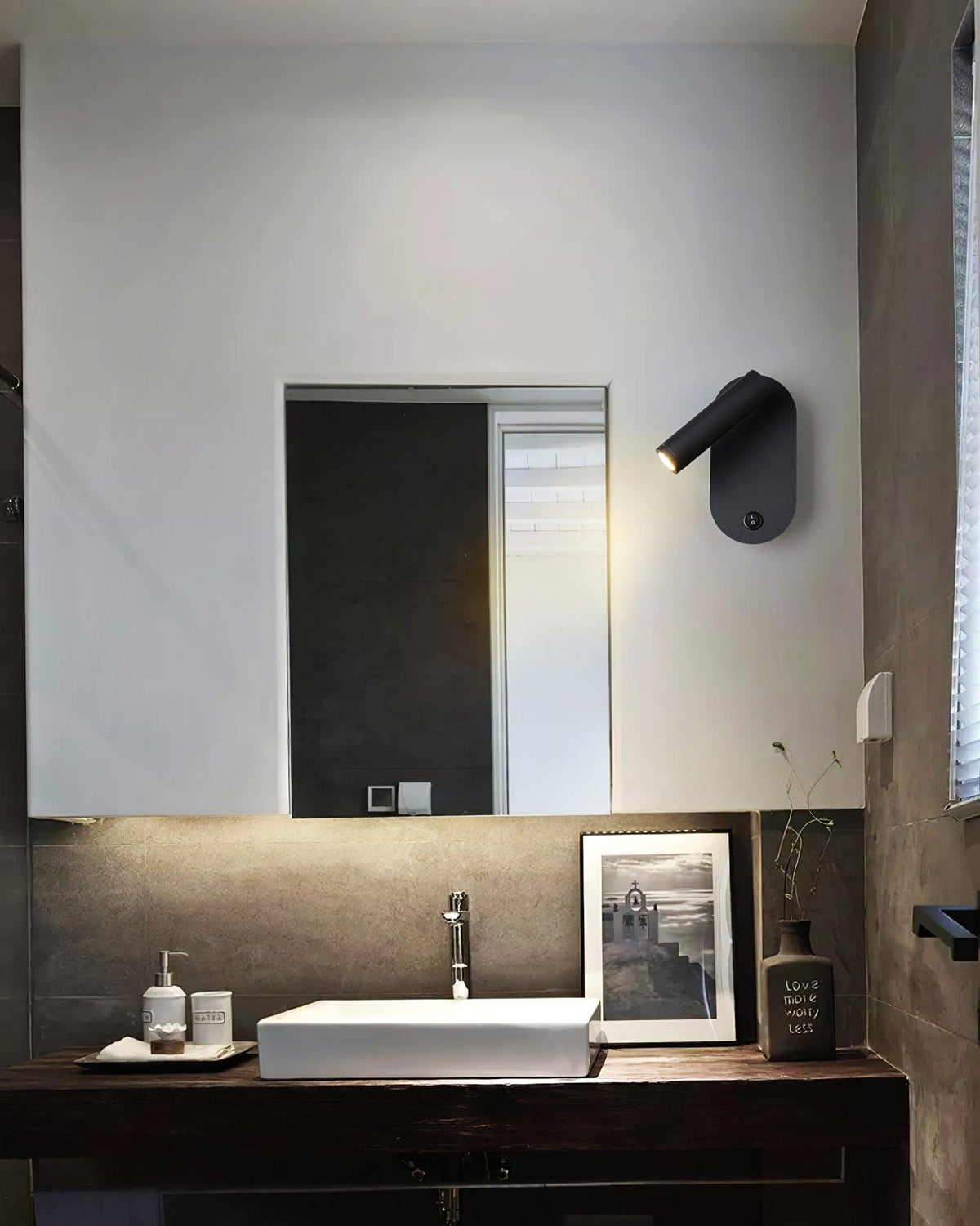 enna-surface-wall-light-with-usb