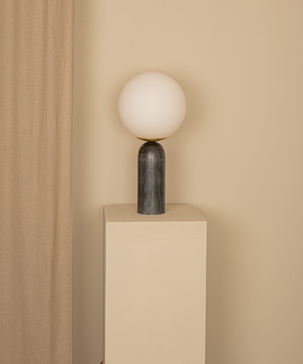 atlas-table-lamp