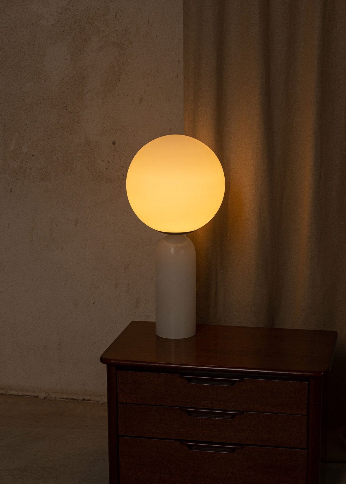 atlas-table-lamp