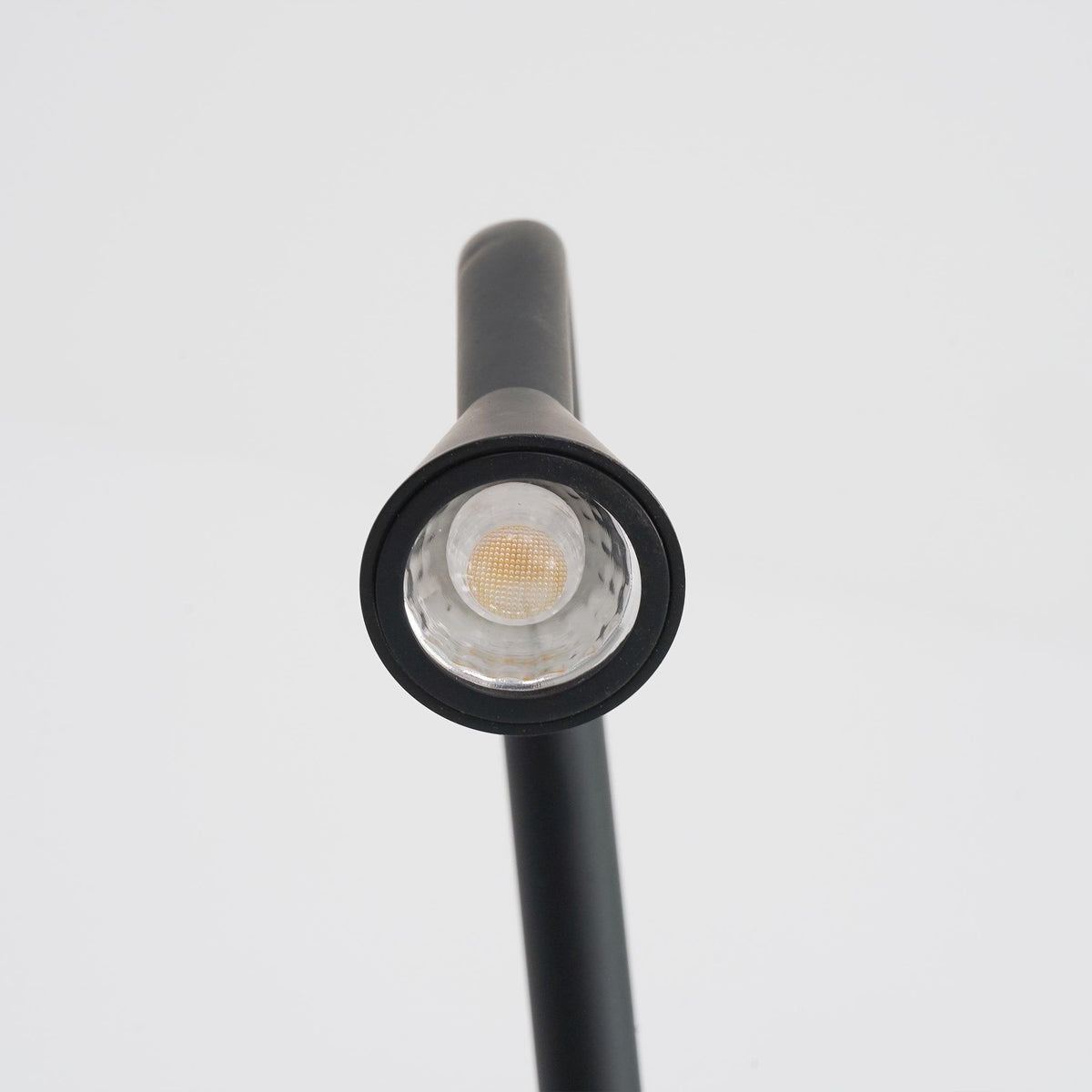 svarna_wall_lamp