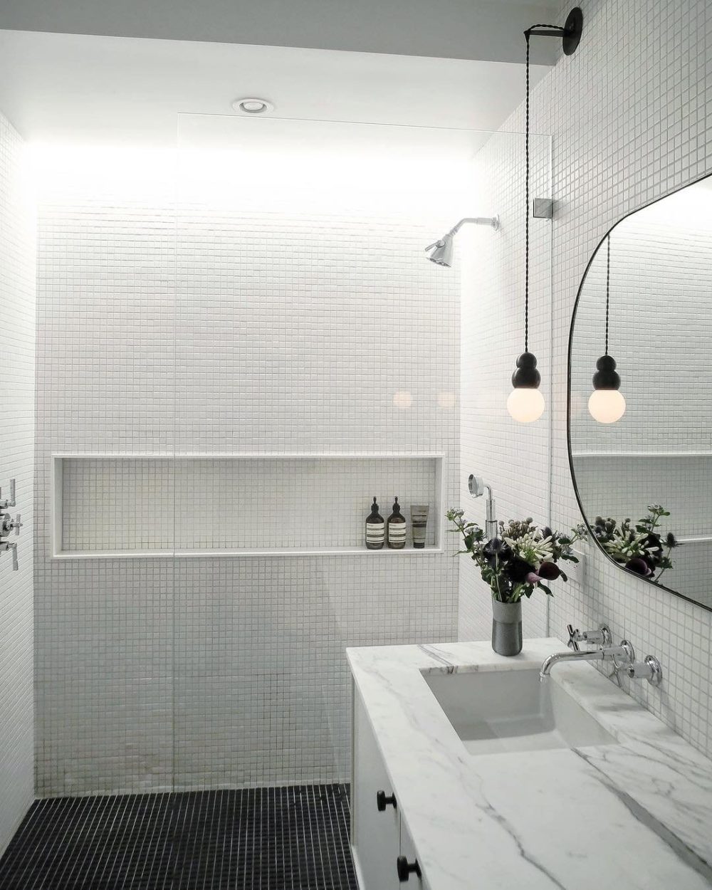 Geometric Ball Shaped Wall
