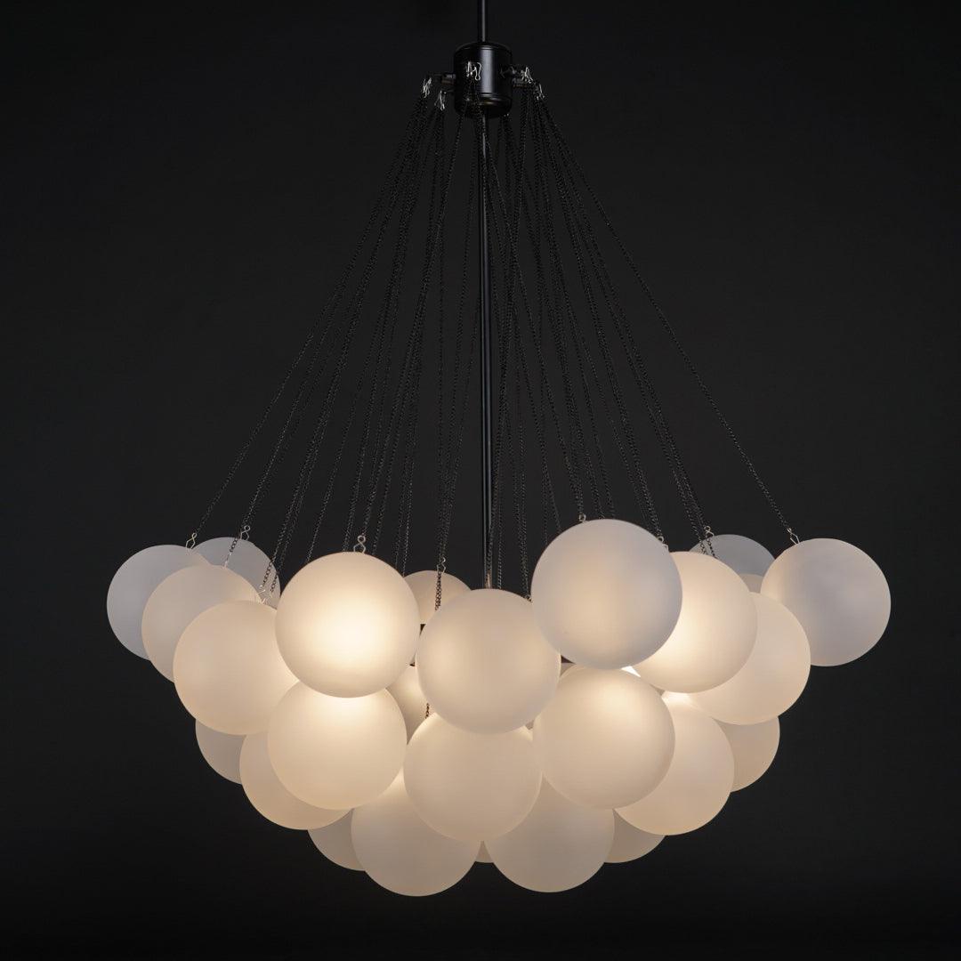 bubble-balloon-chandelier