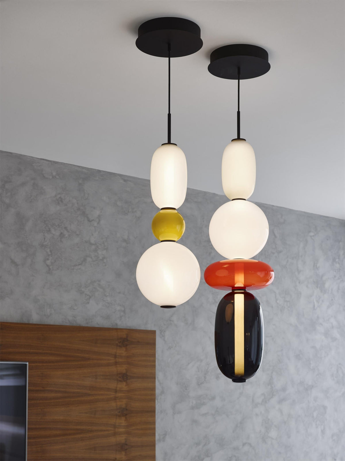 stained-glass-pendant-lamp