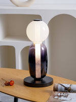 stained-glass-table-lamp