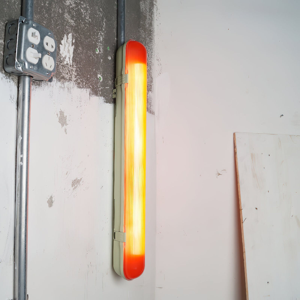capsules-joy-wall-lamp