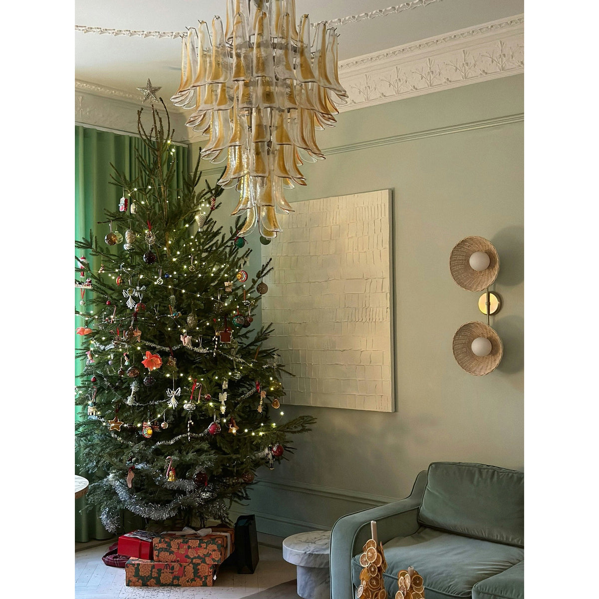 caramello-petal-chandelier