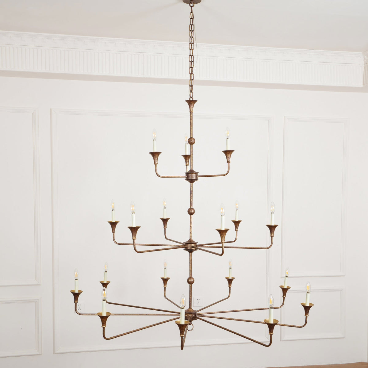 cecil-grande-chandelier