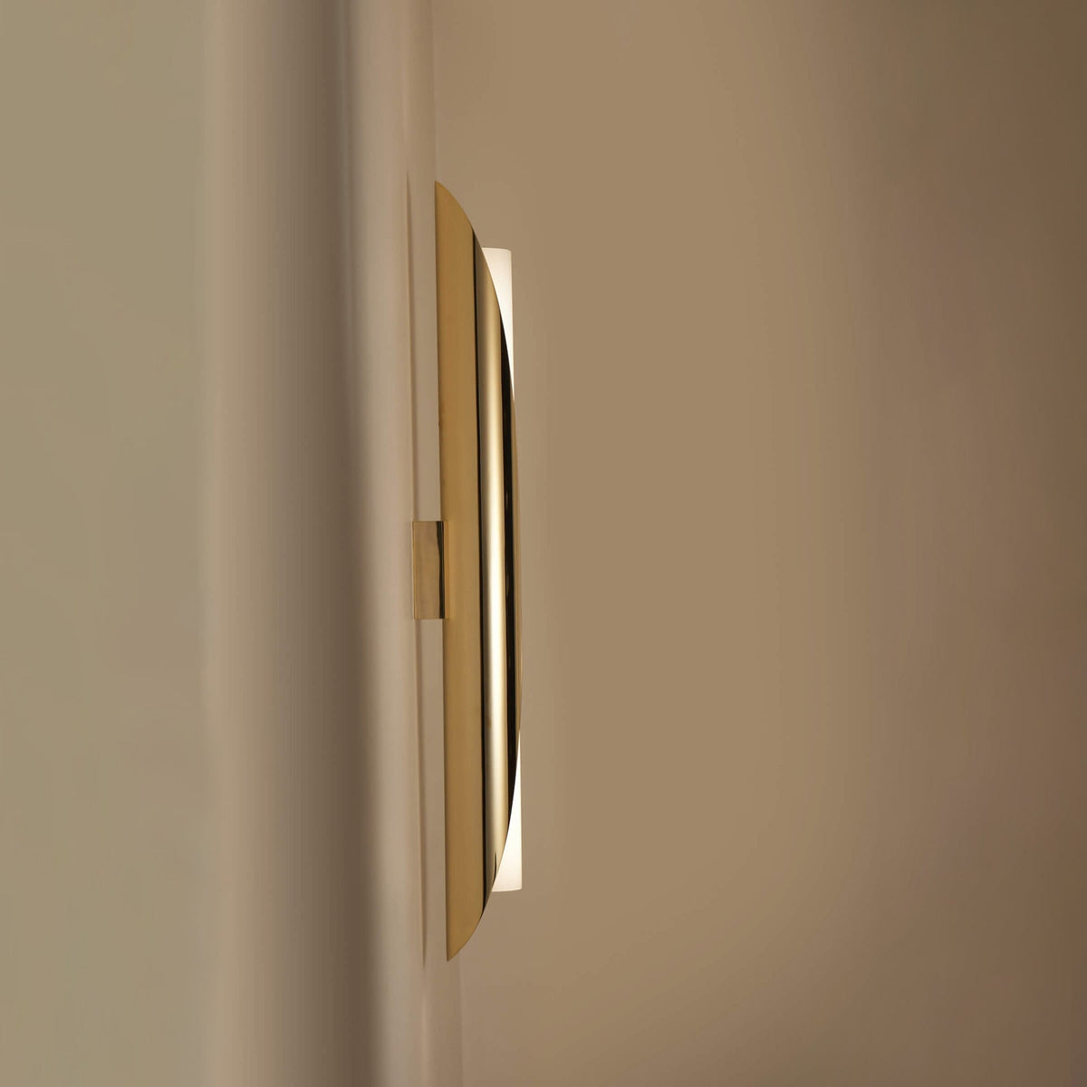 cocon-wall-lamp