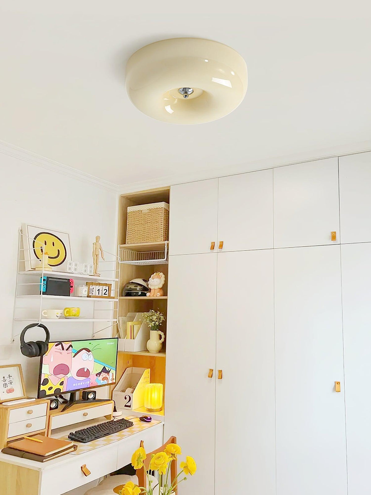 cream-pudding-ceiling-lamp