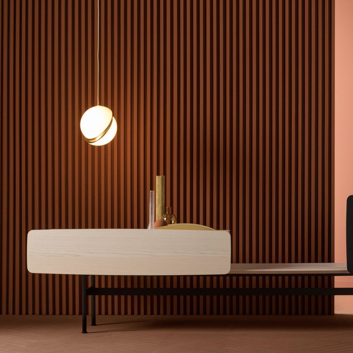 crescent-pendant-lamp