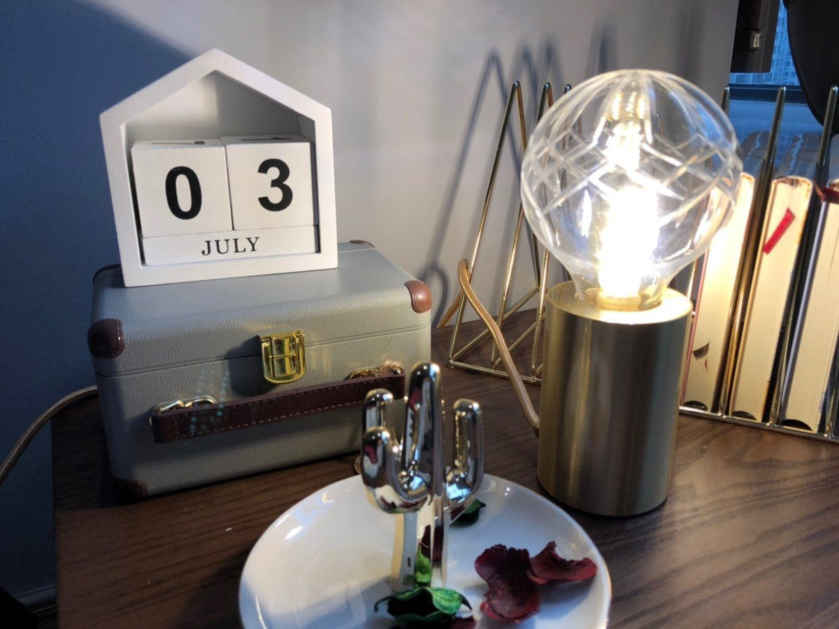 LED Table Lamp with Crystal Bulb