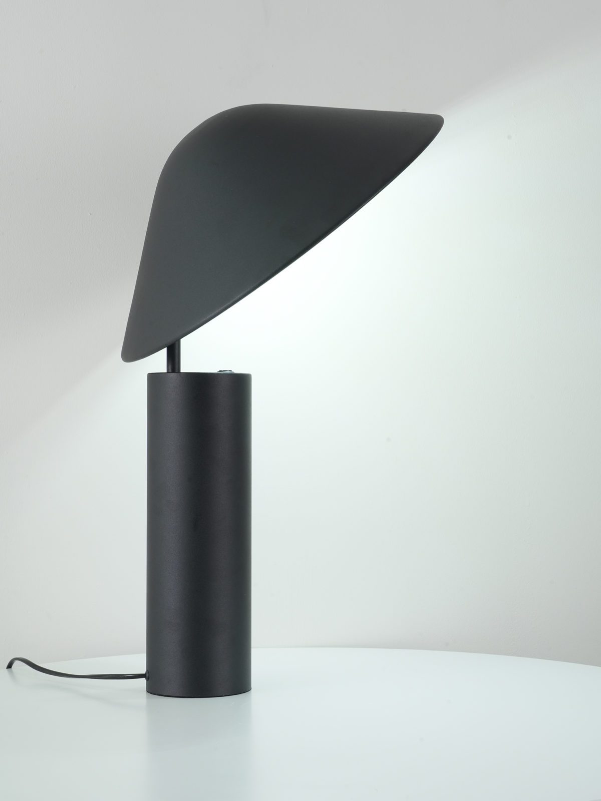 Damo Desk Lamp