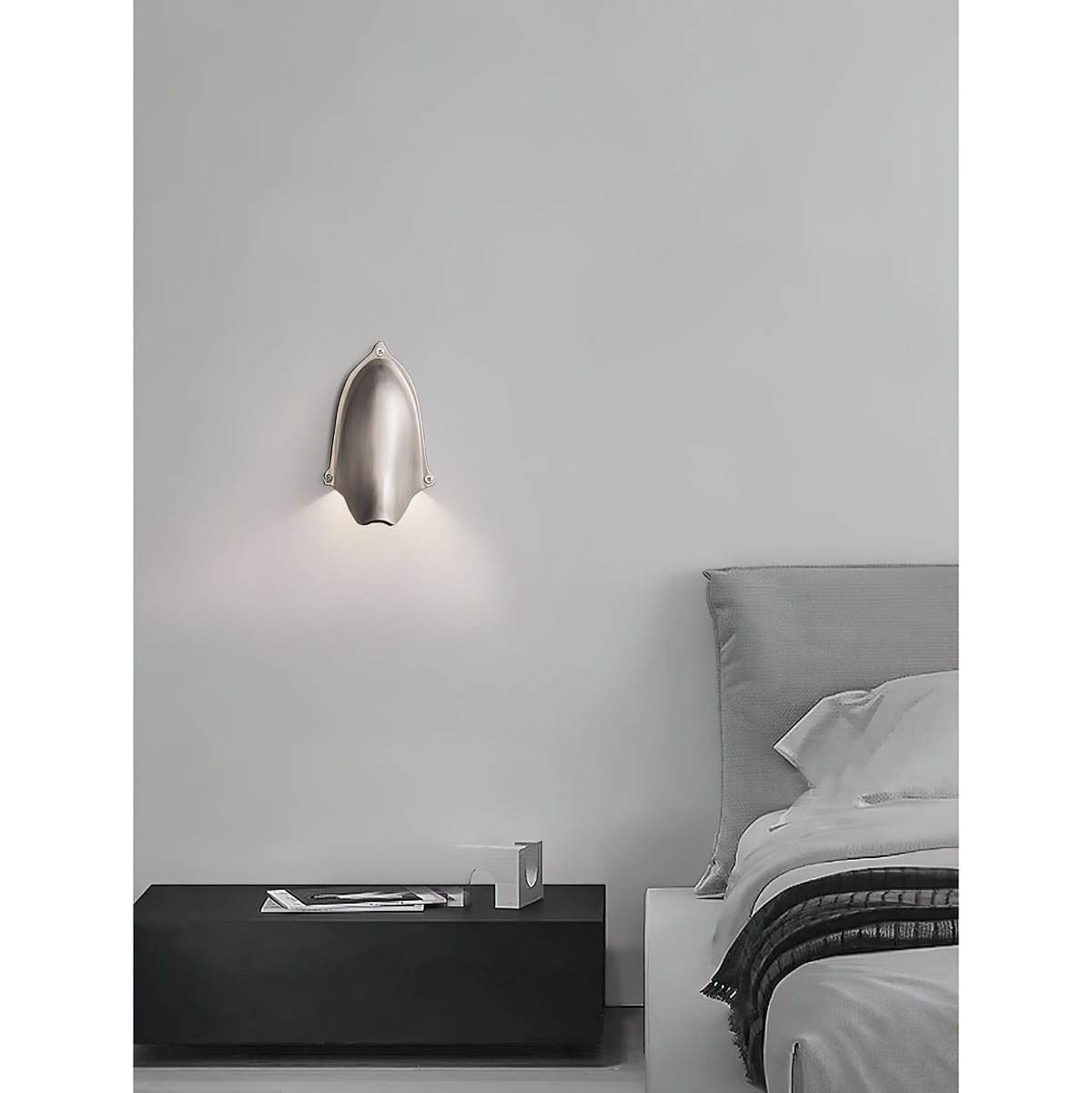 enoki-wall-lamp