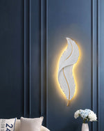 feather-wall-lamp
