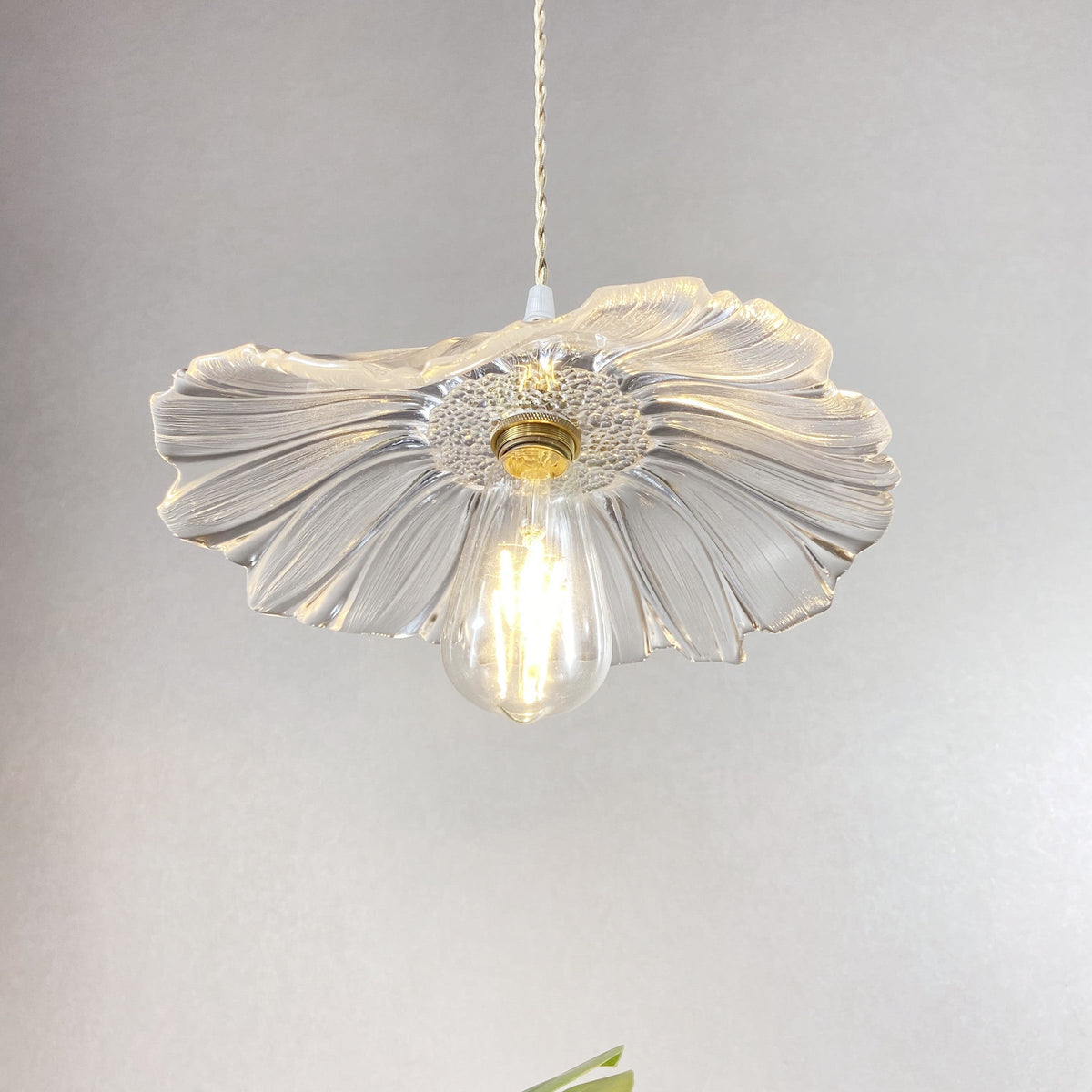 flower-glass-swag-lights