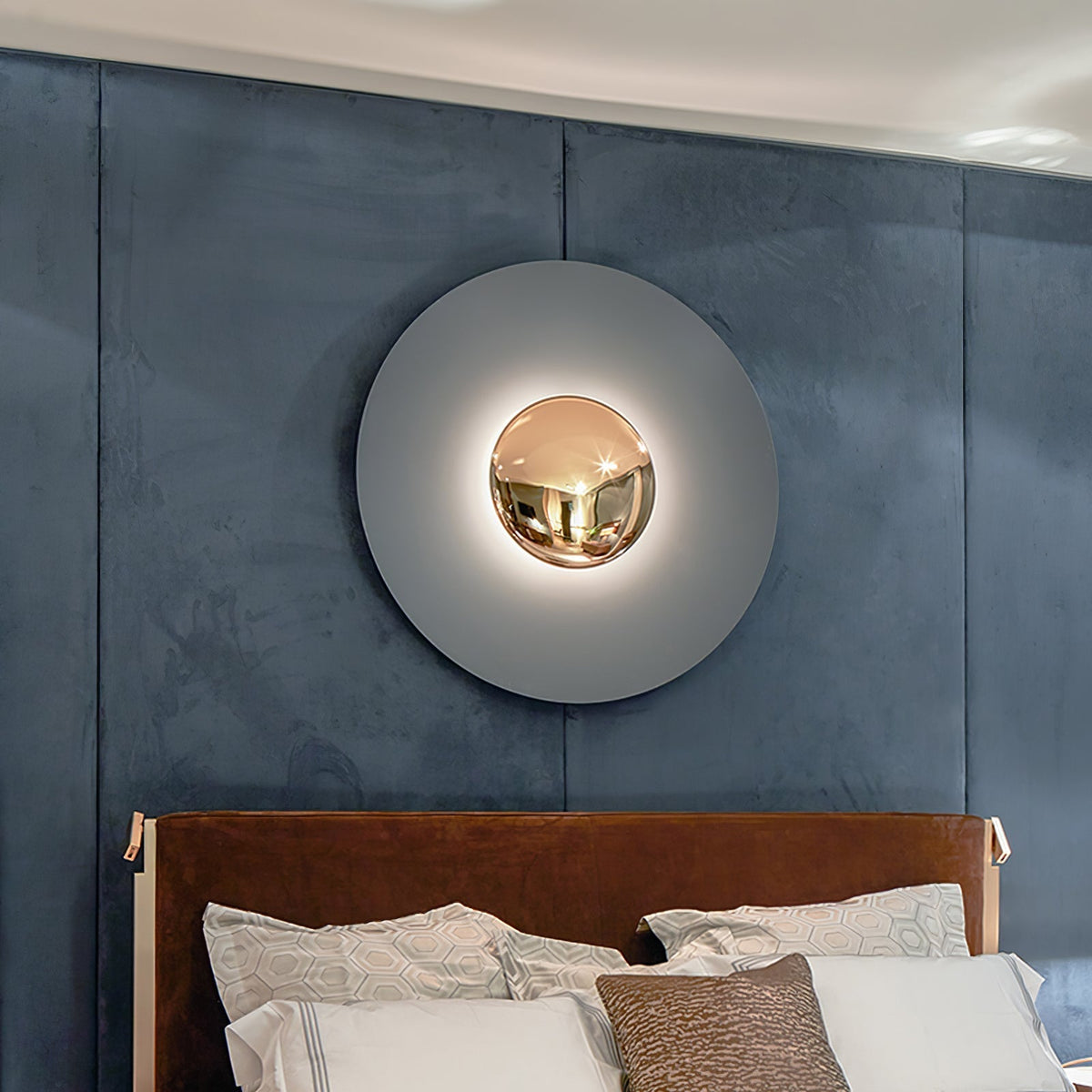 Simplicity Glow Plug In Wall Light