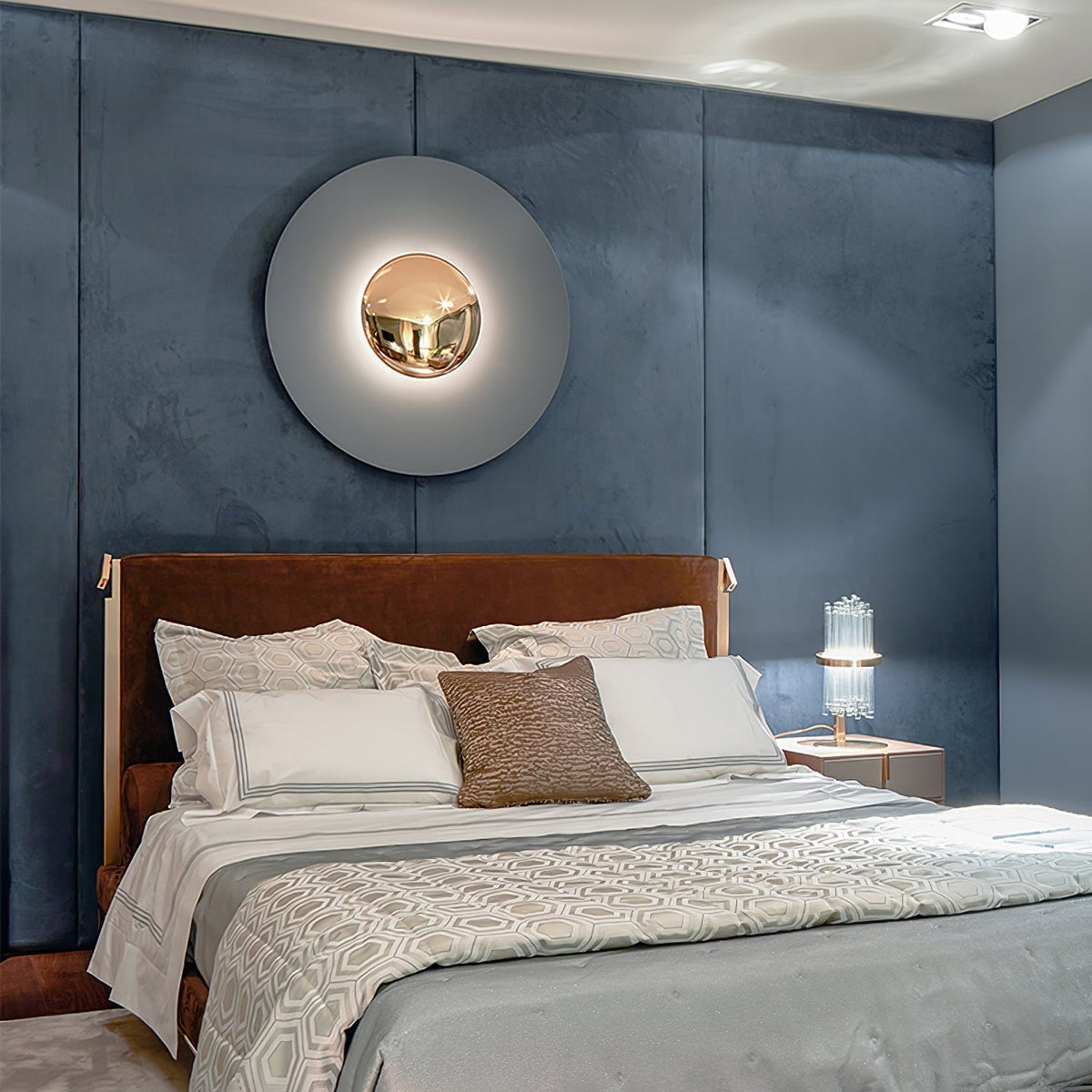 Simplicity Glow Plug In Wall Light