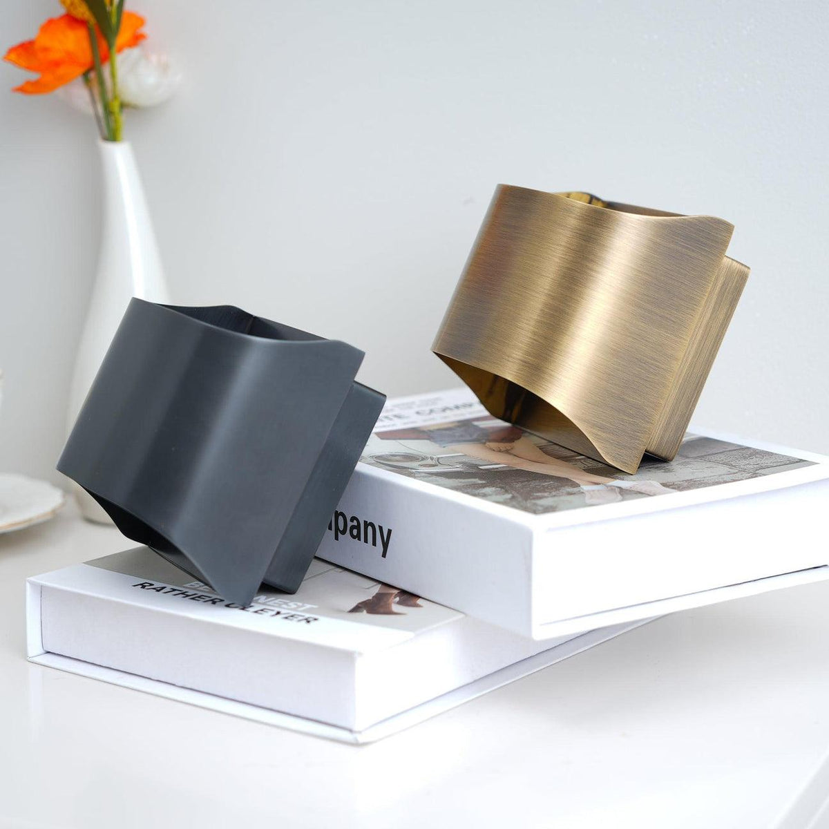 leclerc-brass-wall-lamp
