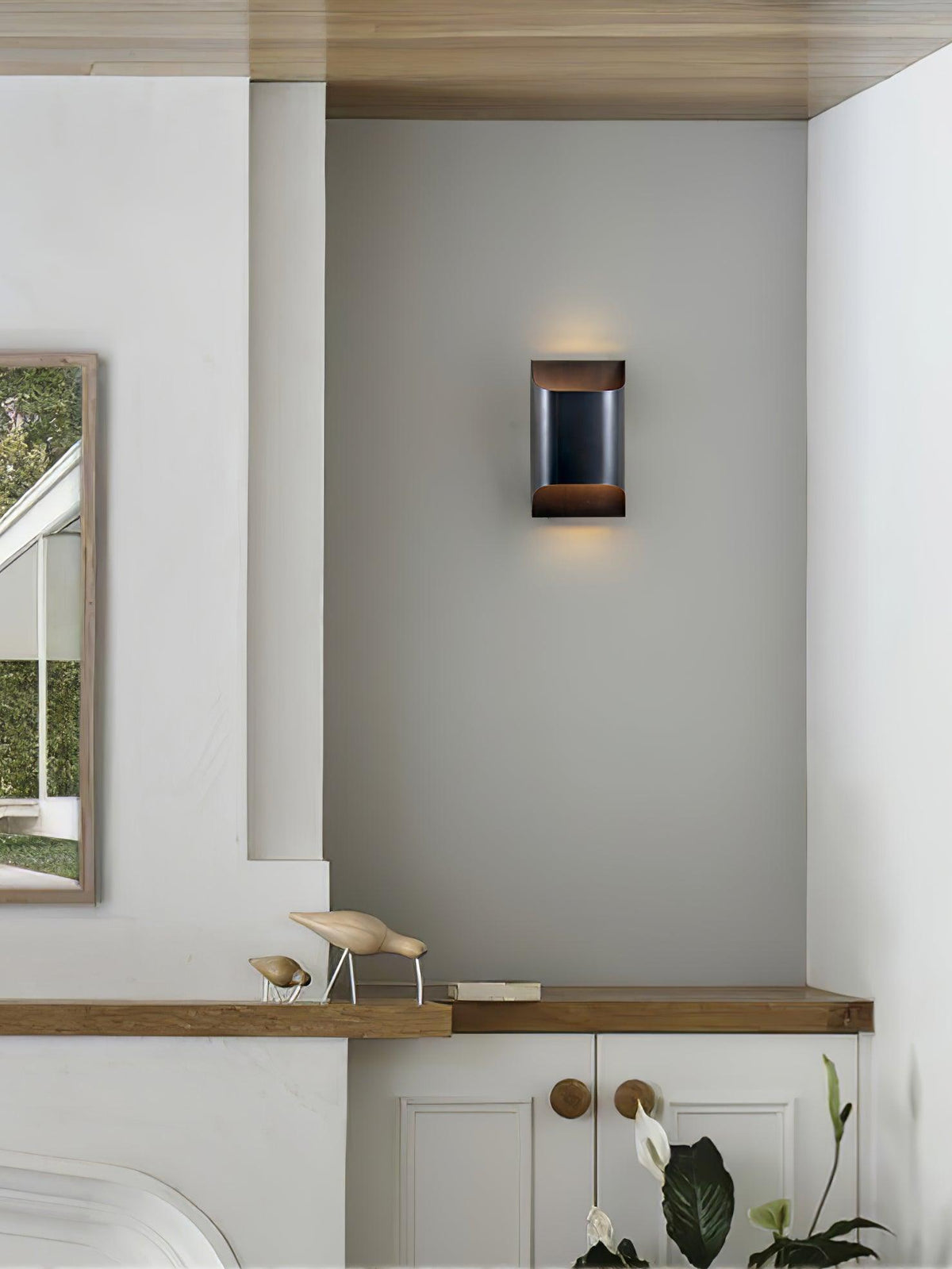 leclerc-brass-wall-lamp