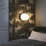 liila-wall-lamp