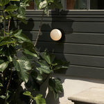 liila-wall-lamp