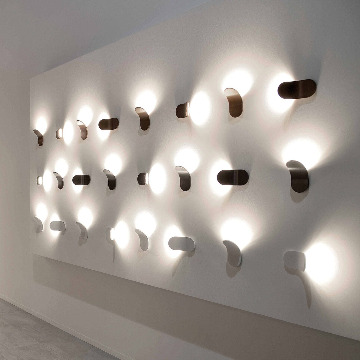 Wall-Mounted Lik Light Fi