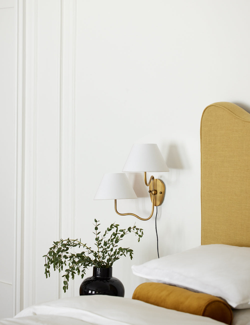 magdalene-plug-in-wall-lamp