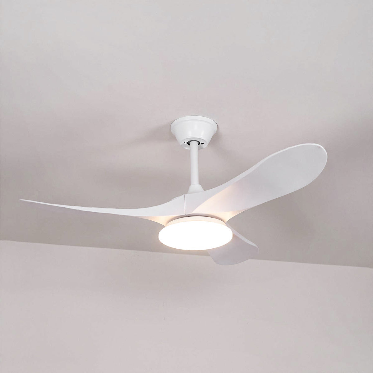 maverick-ceiling-fan-light