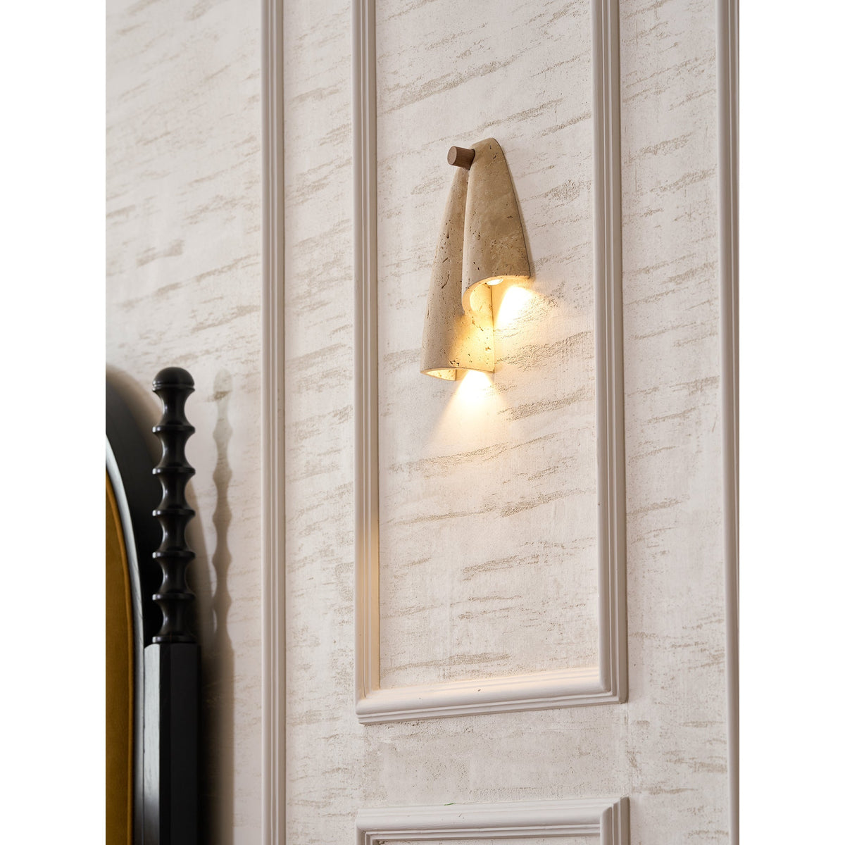 pearlmont-travertine-wall-lamp