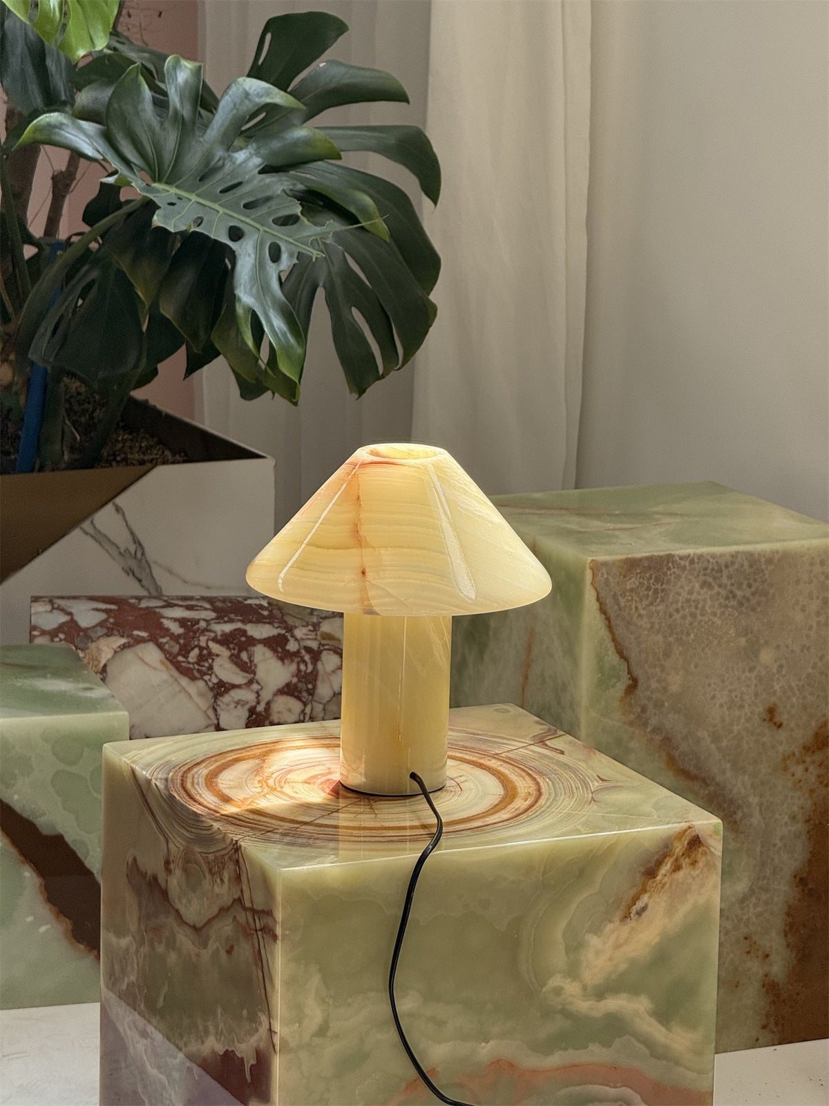pillar-stone-table-light