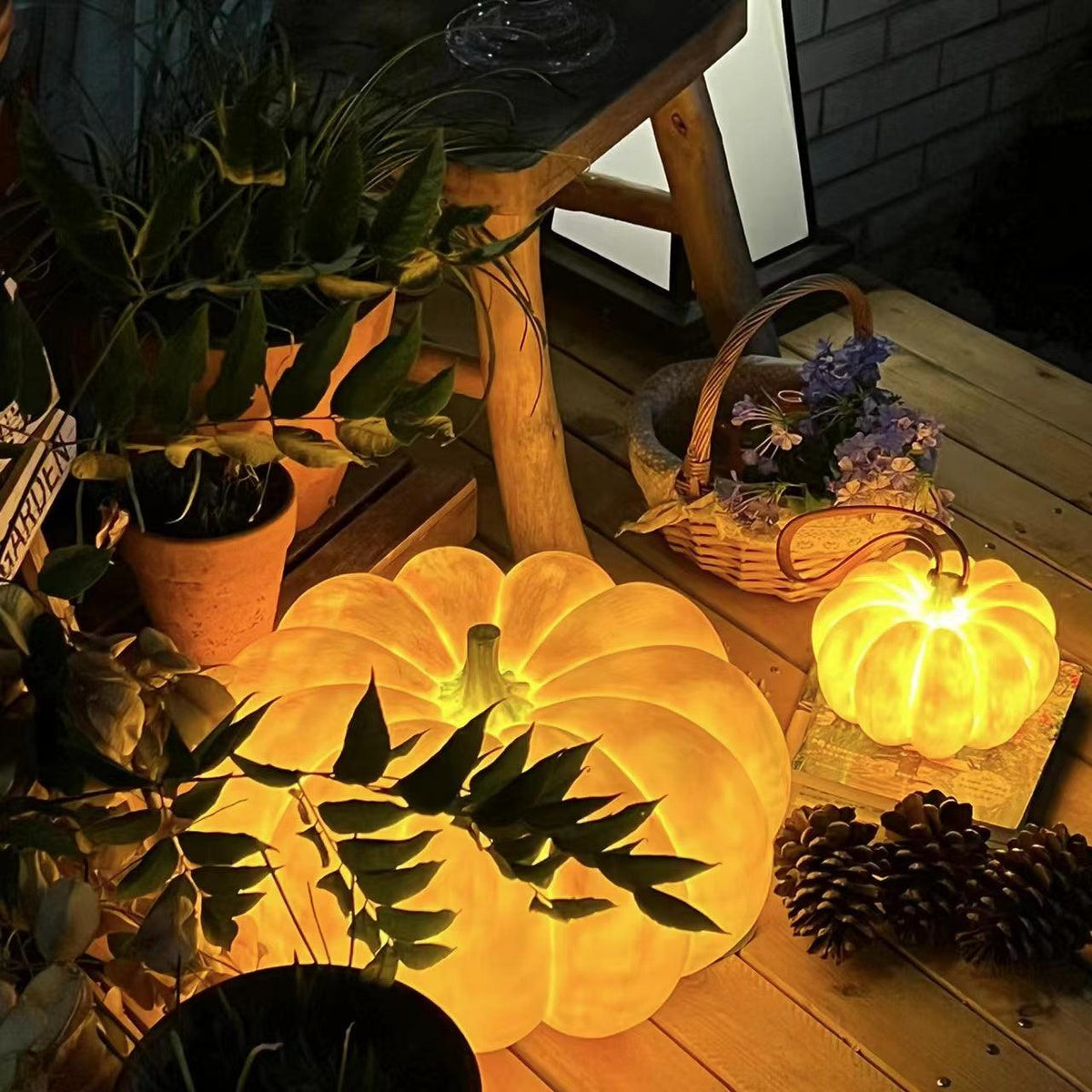 Portable Pumpkin Built In Battery Table Lamp