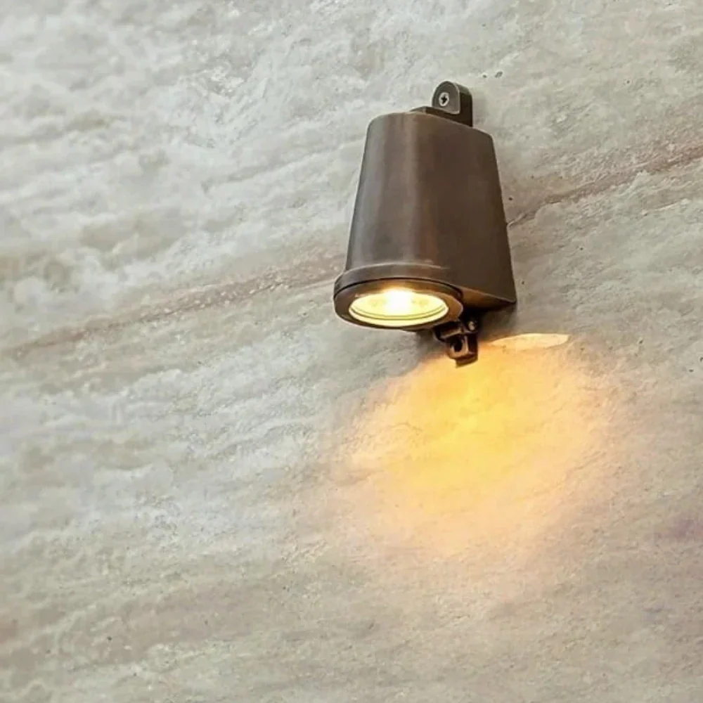 rafael-modern-minimalist-outdoor-wall-lamp