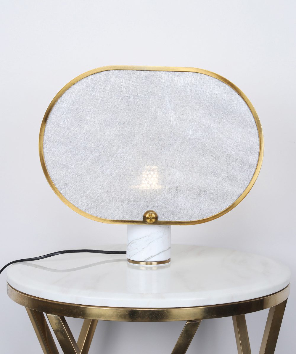Table lamp with screen desi