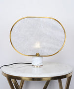 Table lamp with screen desi