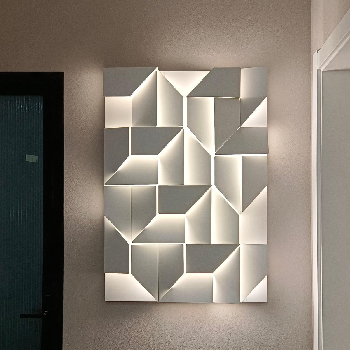 Shadows Charging Grand Sconce