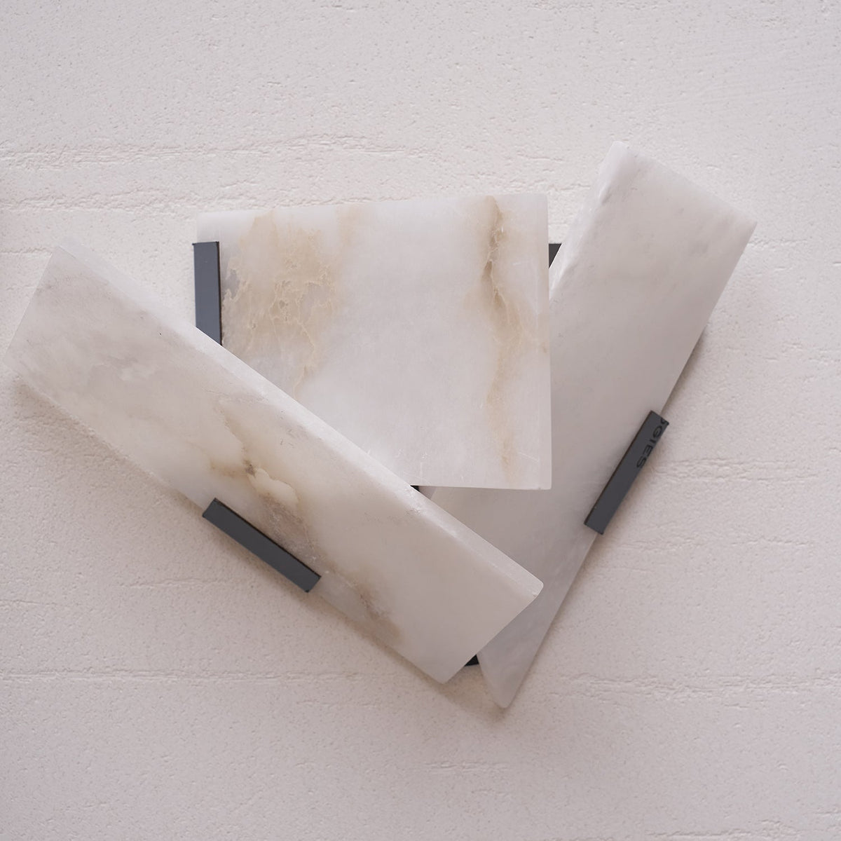 timeless-alabaster-wall-lamp