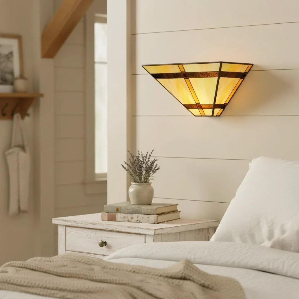 varenna-farmhouse-tiffany-stained-glass-wall-sconce